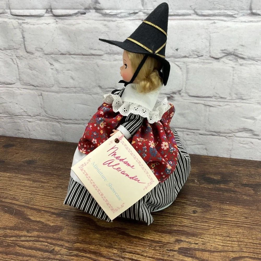 Madame Alexander Mother Goose 427 Doll In Original Box With‎ Tag & Stand